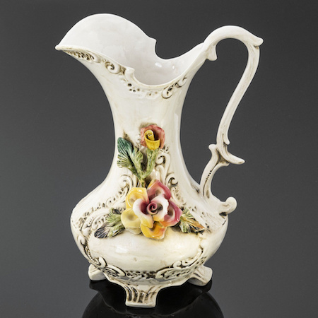 Фарфор Каподимонте: клеймо по годам, статуэтки Capodimonte, фарфоровые вазы